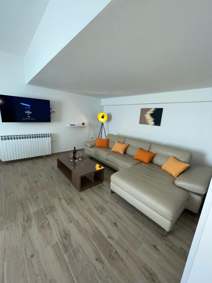 Apartman Varea Лижнян Экстерьер фото